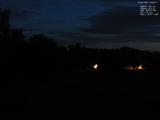 03 : 32