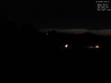 23 : 04