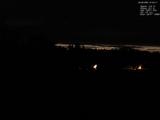 21 : 04