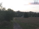 19 : 04
