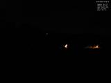 03 : 32