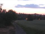22 : 00