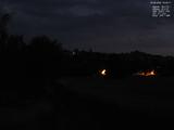 03 : 32