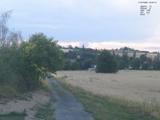 19 : 00