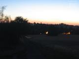 22 : 00