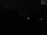 03 : 32