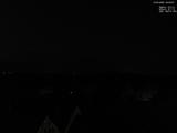 03 : 00