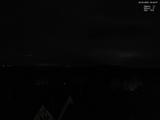 03 : 32