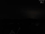 02 : 00