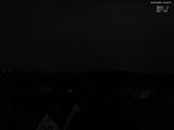 03 : 32