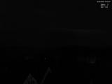 23 : 04