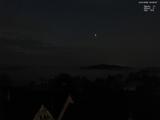 03 : 32