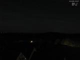 03 : 00