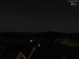 23 : 00