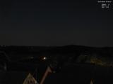 02 : 00
