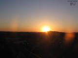 06 : 00