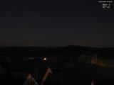 03 : 30