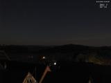 23 : 00