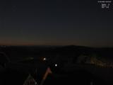 04 : 00