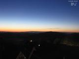 04 : 30