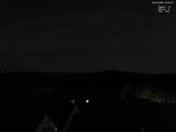 23 : 00