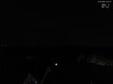 23 : 00