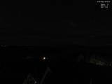 03 : 00