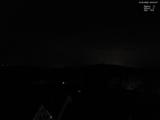 23 : 00