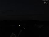 23 : 00