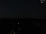 23 : 00