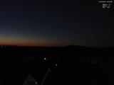 03 : 00