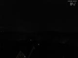 03 : 00