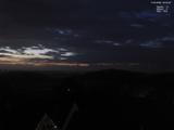 03 : 30