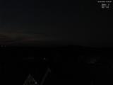 03 : 00