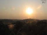 06 : 30