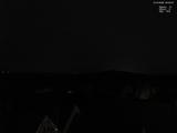 22 : 00