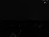 23 : 00