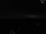 23 : 00