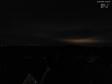 02 : 00