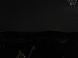 03 : 32