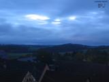 06 : 00