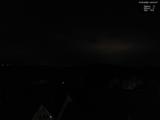 04 : 00
