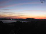06 : 00