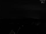 23 : 00