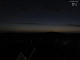05 : 32