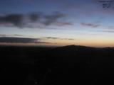 06 : 00