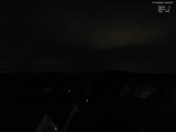 22 : 00