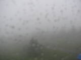 09 : 44