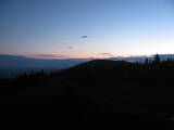 22 : 00